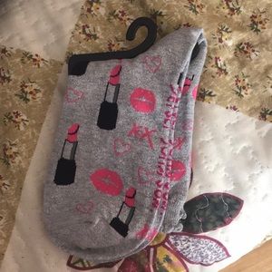 NWOT Betsey Johnson Gray Lipstick Kiss Socks